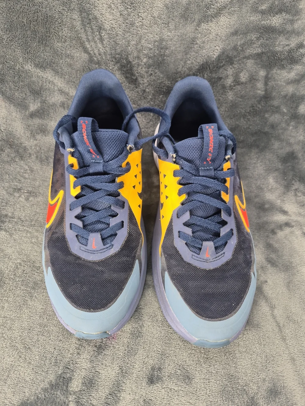 Nike Sony Fly Running Shoes Navy Mesh Bright Yellow Midfoot Suze 4.5 Youth